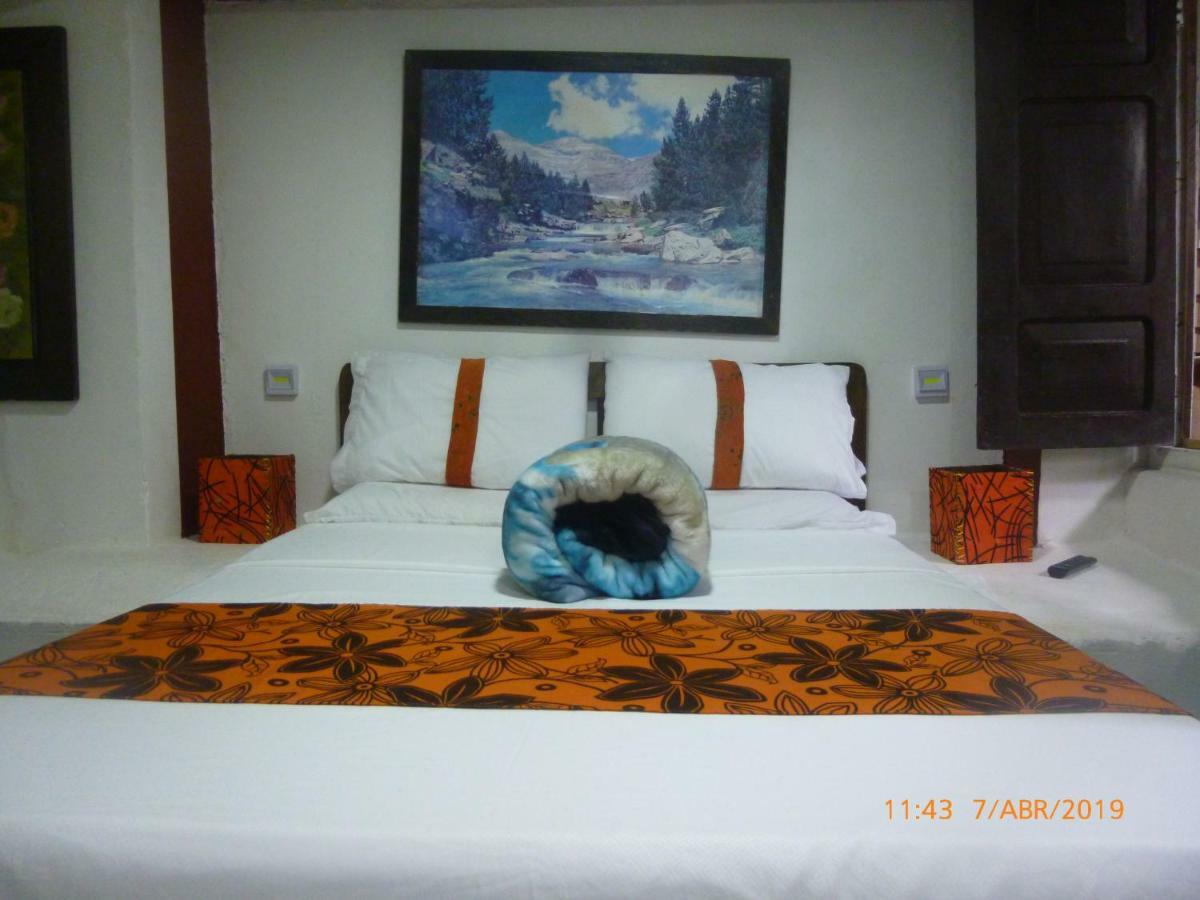 Hotel Casa Turistica Art-Velez Salento Extérieur photo