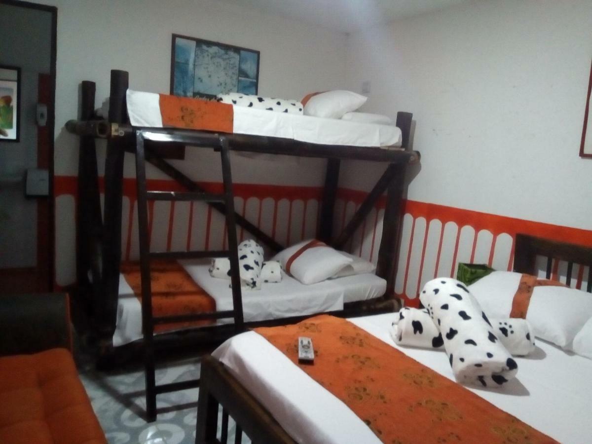 Hotel Casa Turistica Art-Velez Salento Extérieur photo
